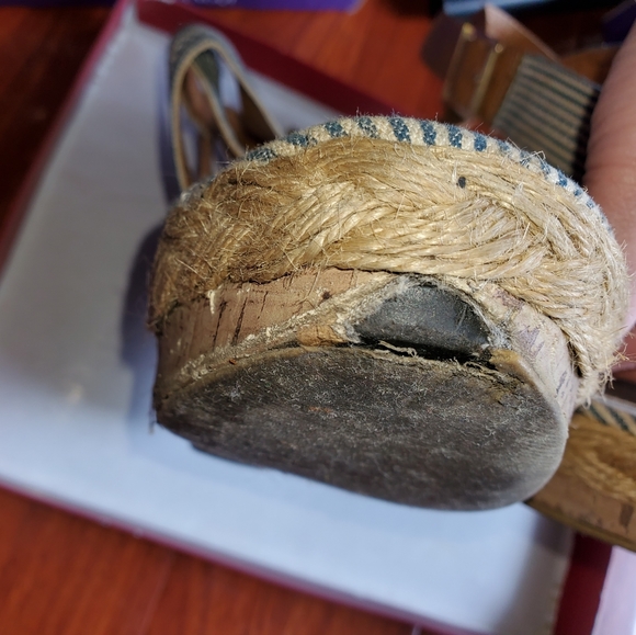 Merona Striped Blue Wedge Sandals Size 8 - Picture 4 of 5